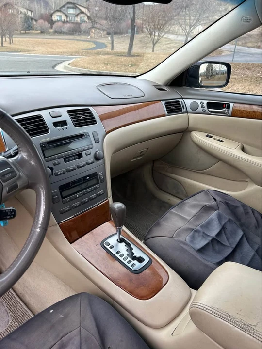 2005 Lexus ES 4th Gen - Image 8 of 11