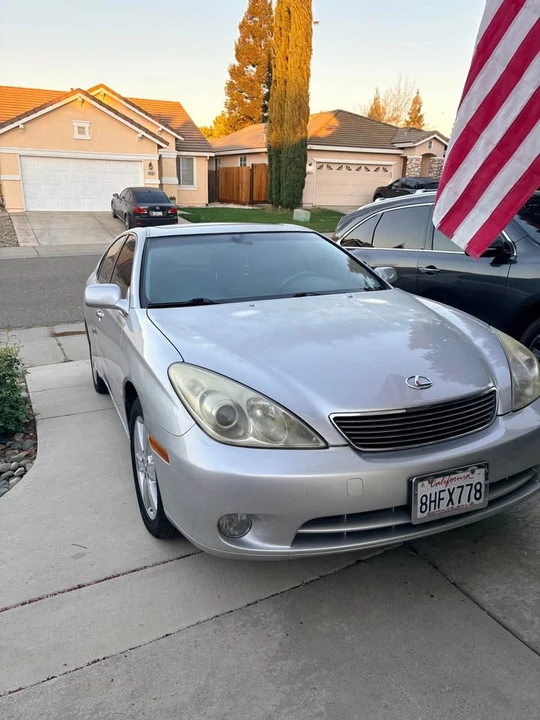 2005 Lexus ES 4th Gen - Image 3 of 15