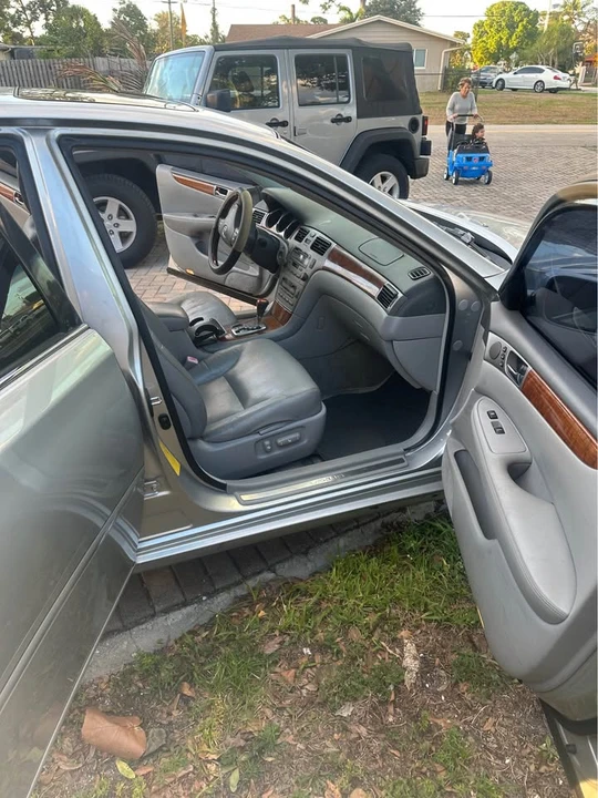 2005 Lexus ES 4th Gen - Image 6 of 9