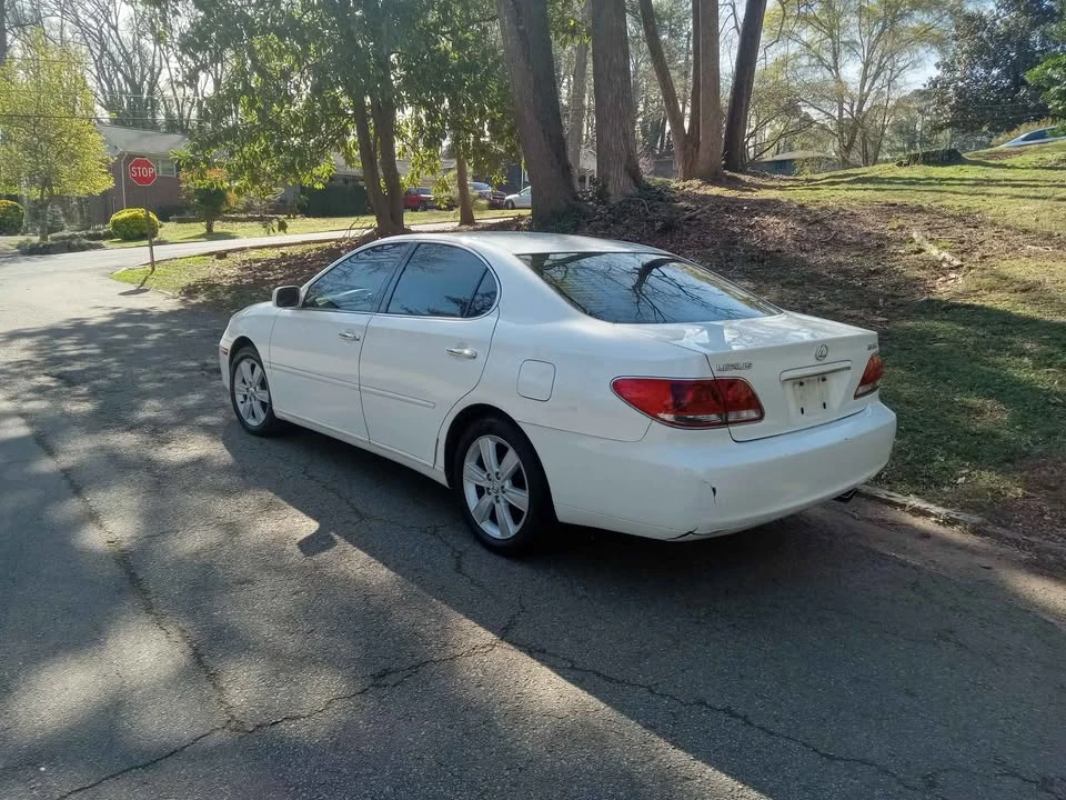 2005 Lexus ES 4th Gen - Image 5 of 12