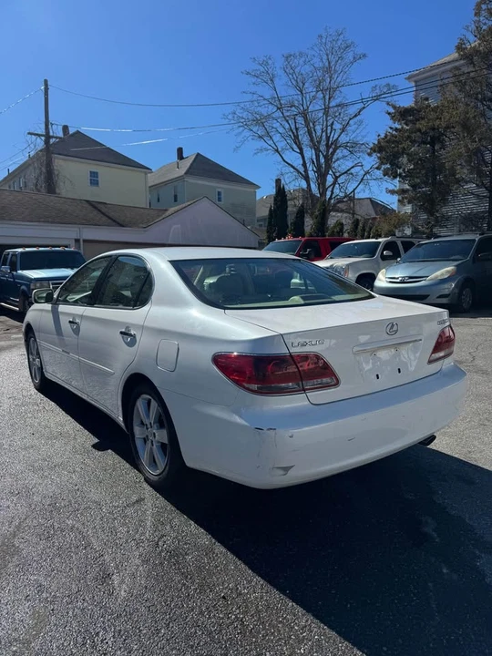 2005 Lexus ES 4th Gen - Image 2 of 8