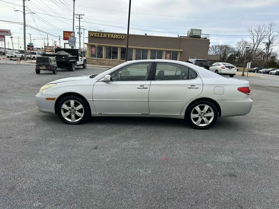 2005 Lexus ES 4th Gen - Image 8 of 11