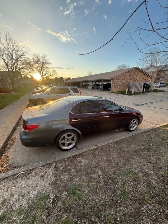 2005 Lexus ES 4th Gen - Image 4 of 15