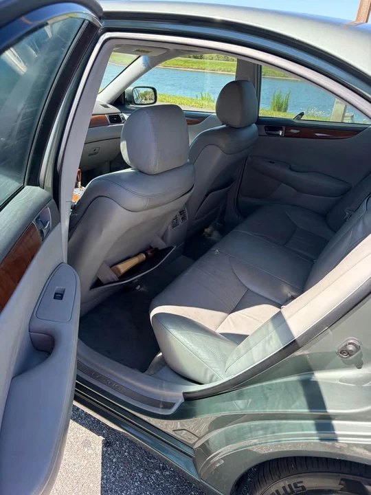 2005 Lexus ES 4th Gen - Image 4 of 11