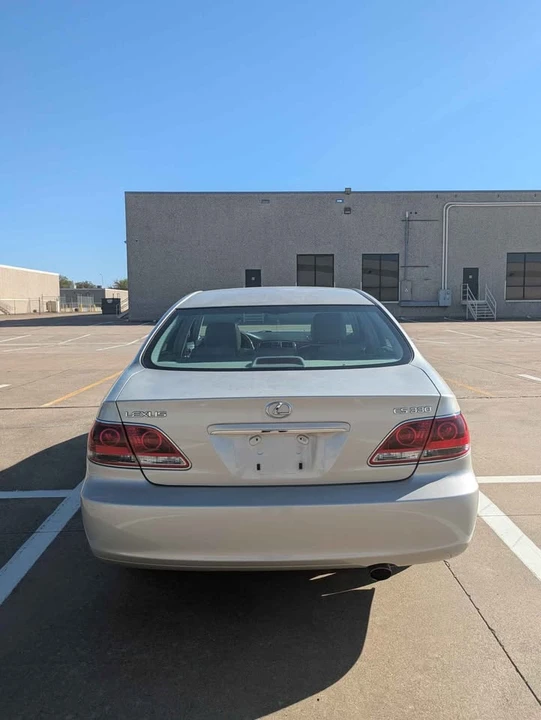 2005 Lexus ES 4th Gen - Image 4 of 17