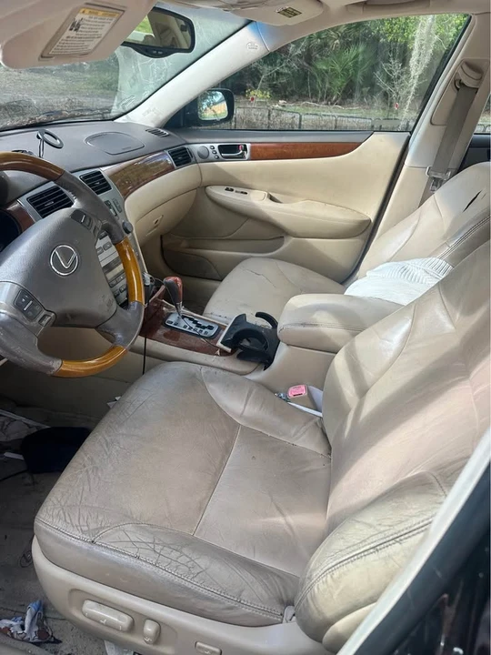 2005 Lexus ES 4th Gen - Image 4 of 5