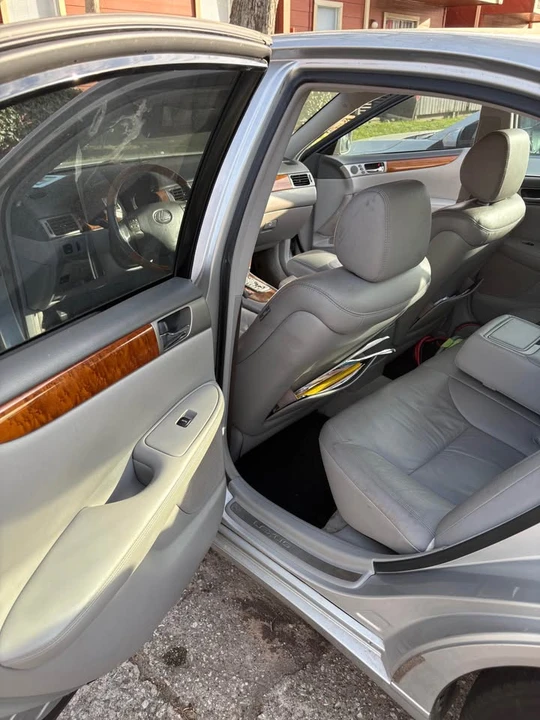 2005 Lexus ES 4th Gen - Image 2 of 9