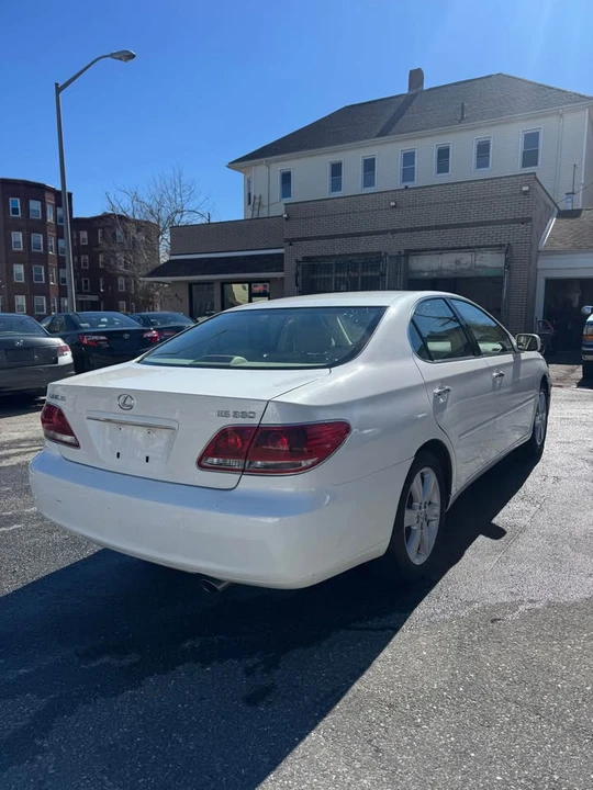 2005 Lexus ES 4th Gen - Image 3 of 8