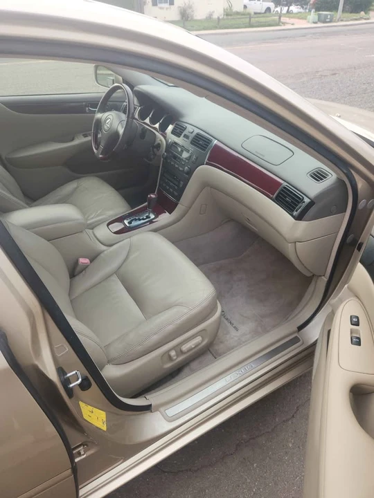 2005 Lexus ES 4th Gen - Image 13 of 14