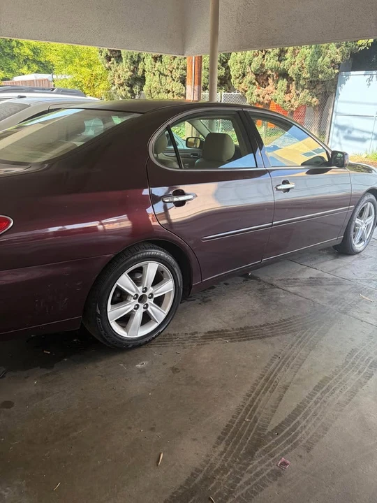 2005 Lexus ES 4th Gen - Image 3 of 10