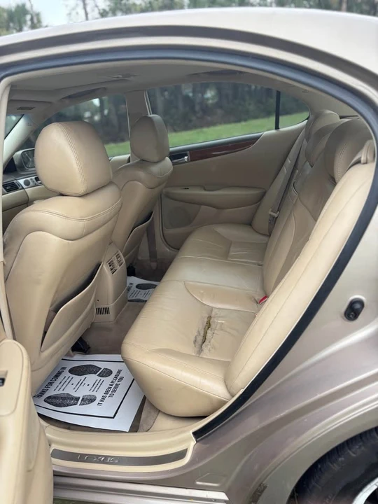 2005 Lexus ES 4th Gen - Image 8 of 10