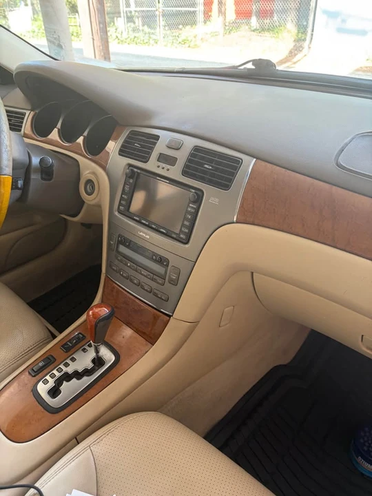 2005 Lexus ES 4th Gen - Image 8 of 10