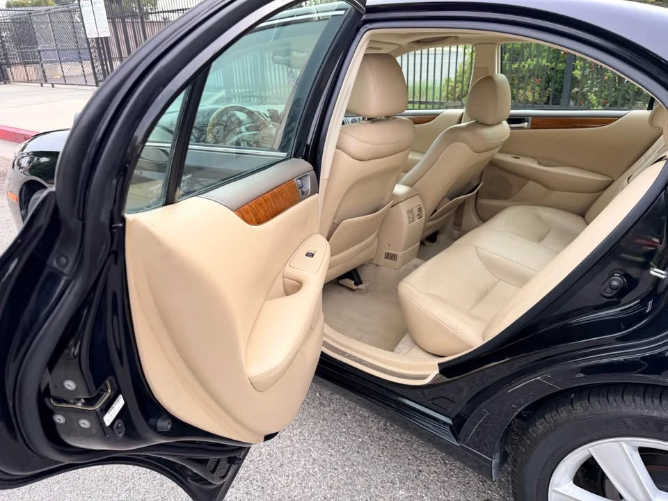 2005 Lexus ES 4th Gen - Image 15 of 17