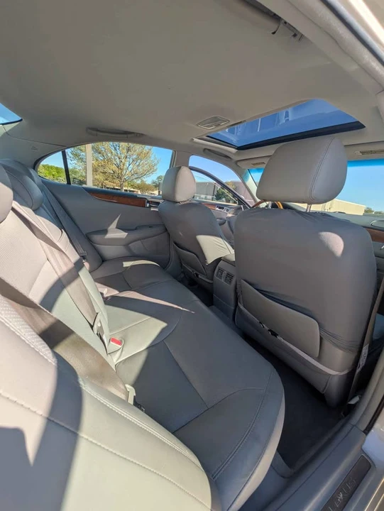 2005 Lexus ES 4th Gen - Image 12 of 17