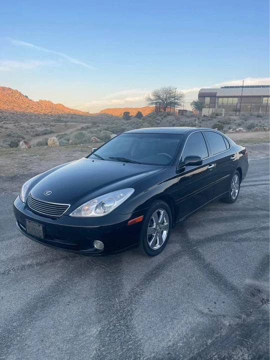 2005 Lexus ES 4th Gen - Image 2 of 15