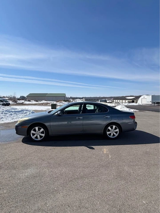 2005 Lexus ES 4th Gen - Image 2 of 7