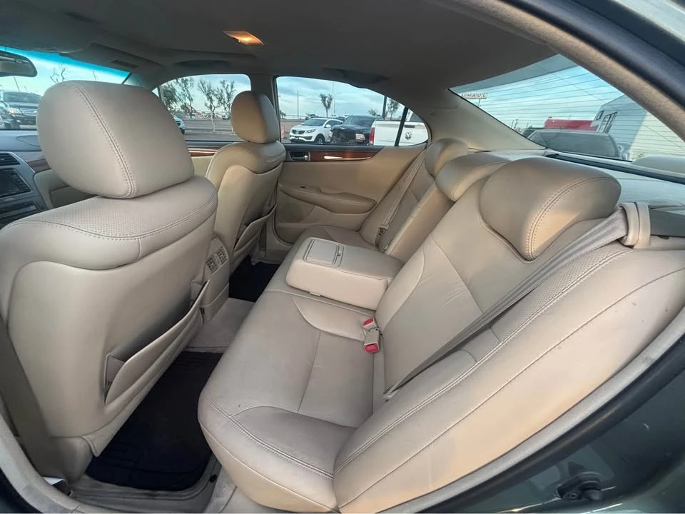 2005 Lexus ES 4th Gen - Image 6 of 12