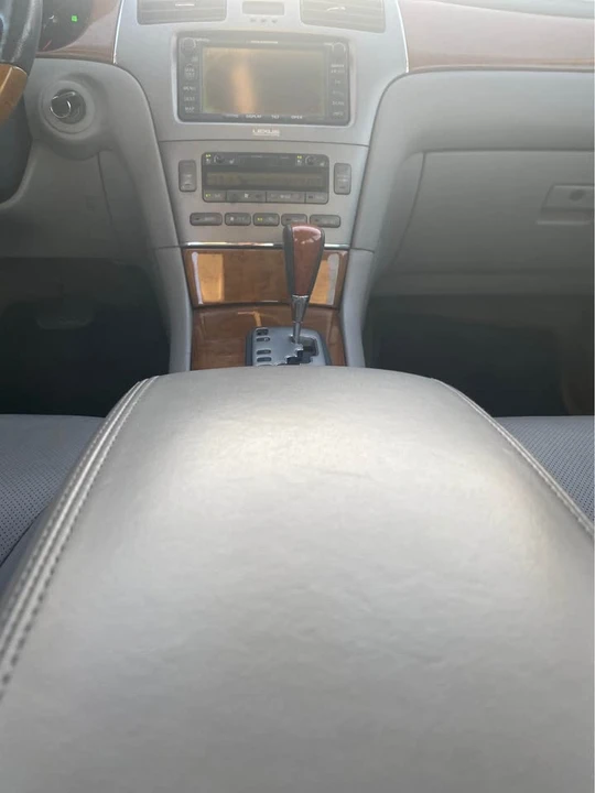 2005 Lexus ES 4th Gen - Image 16 of 20