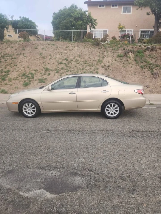 2005 Lexus ES 4th Gen - Image 3 of 14