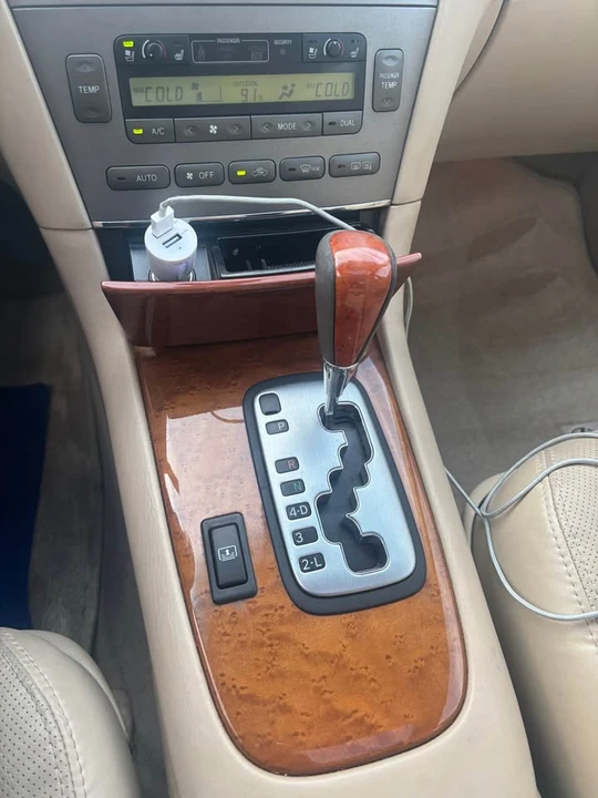 2005 Lexus ES 4th Gen - Image 12 of 12