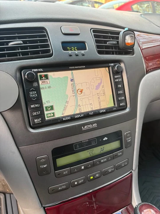 2005 Lexus ES 4th Gen - Image 7 of 15