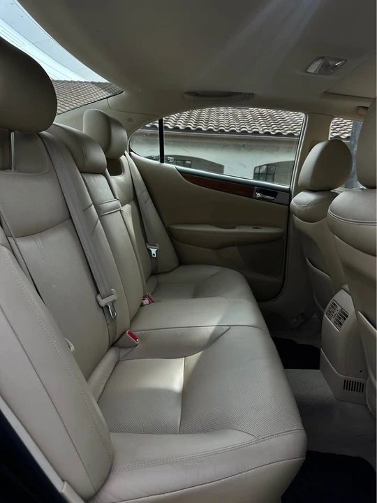 2005 Lexus ES 4th Gen - Image 10 of 13