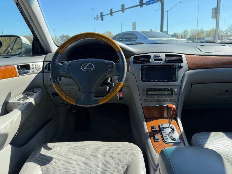 2005 Lexus ES 4th Gen - Image 9 of 20
