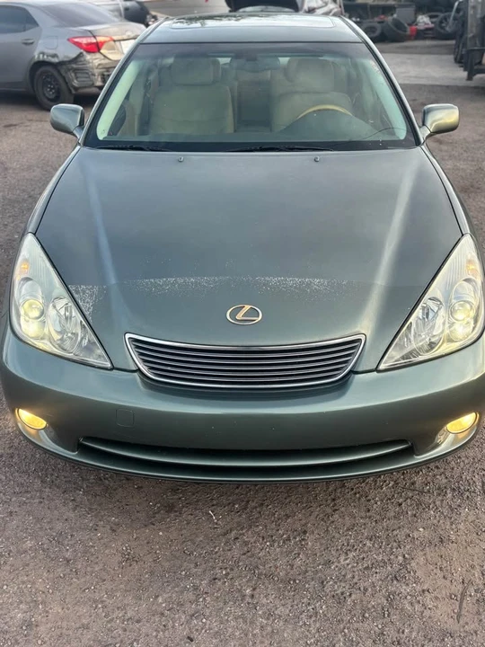 2005 Lexus ES 4th Gen - Image 2 of 12