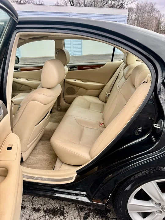 2005 Lexus ES 4th Gen - Image 12 of 16