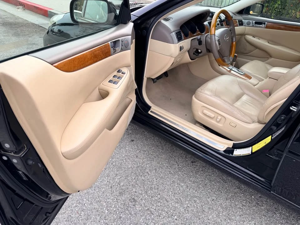 2005 Lexus ES 4th Gen - Image 10 of 17