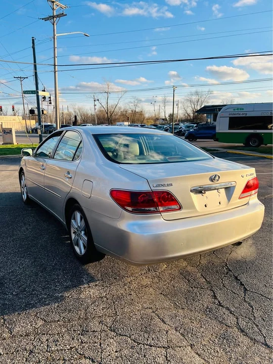 2005 Lexus ES 4th Gen - Image 5 of 15