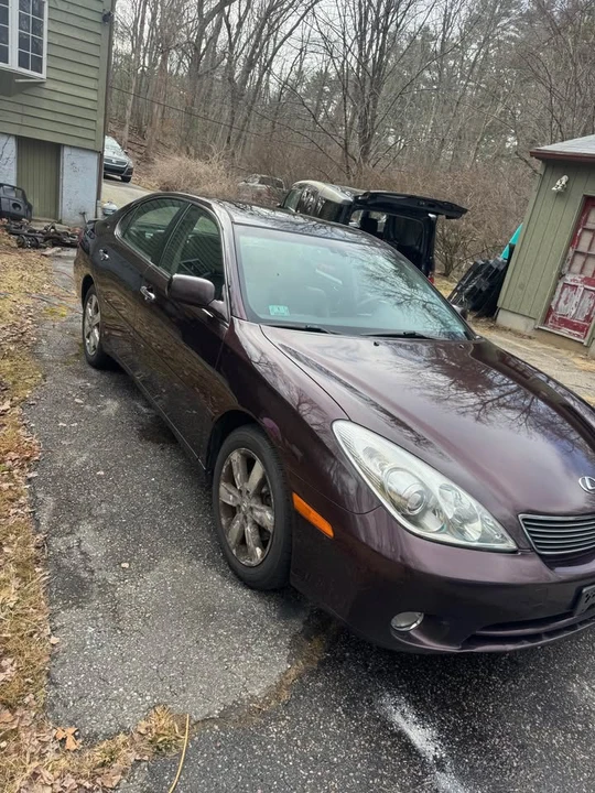 2005 Lexus ES 4th Gen - Image 3 of 11