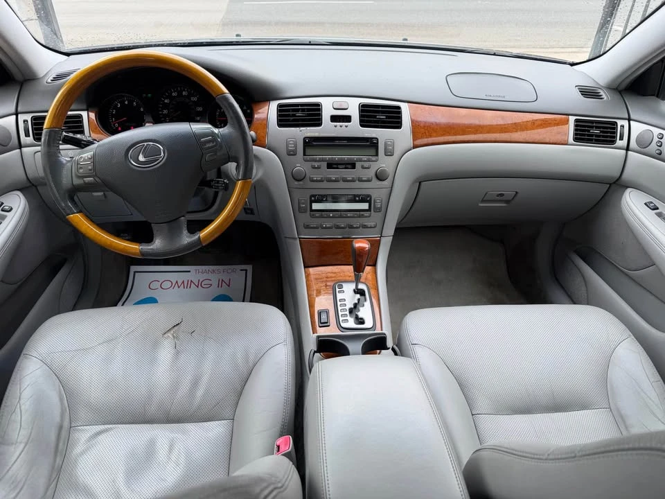 2005 Lexus ES 4th Gen - Image 8 of 15