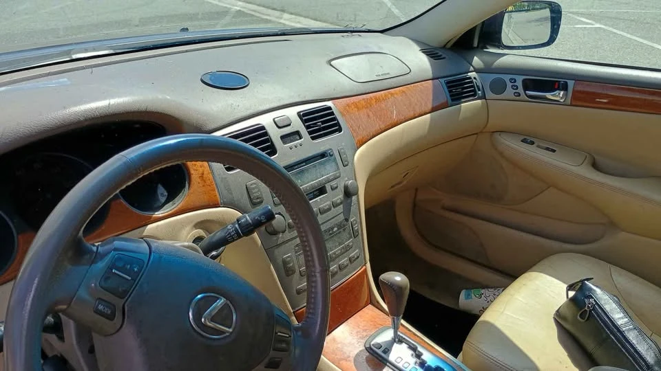 2005 Lexus ES 4th Gen - Image 11 of 11