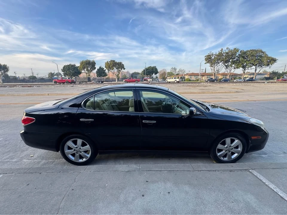 2005 Lexus ES 4th Gen - Image 2 of 17