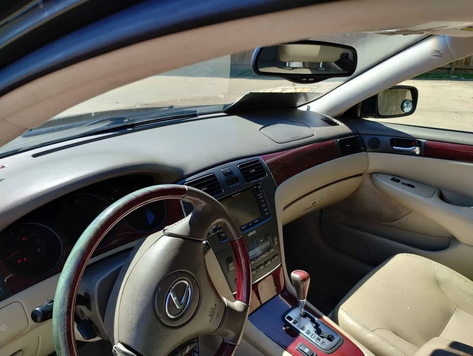 2005 Lexus ES 4th Gen - Image 9 of 9