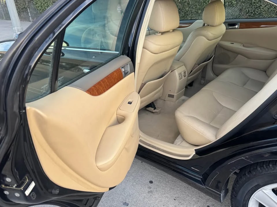 2005 Lexus ES 4th Gen - Image 16 of 17