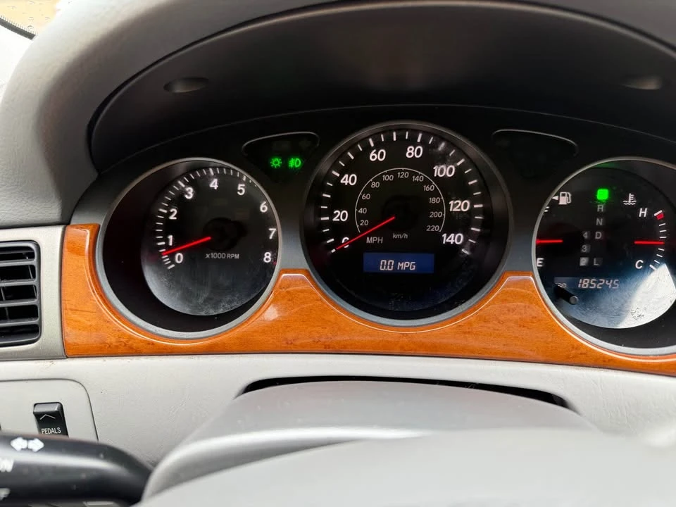 2005 Lexus ES 4th Gen - Image 12 of 15