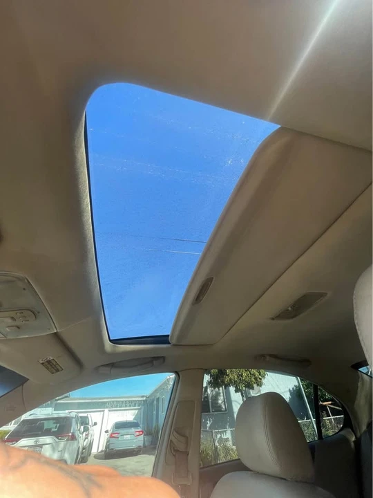 2005 Lexus ES 4th Gen - Image 16 of 17