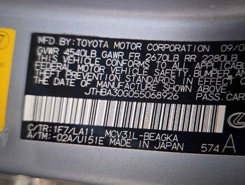 2005 Lexus ES 4th Gen - Image 13 of 19