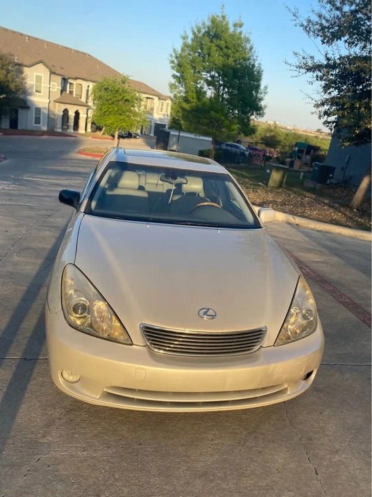 2005 Lexus ES 4th Gen - Image 12 of 20