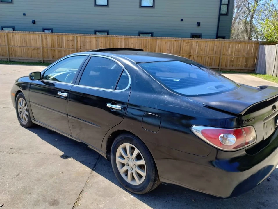 2005 Lexus ES 4th Gen - Image 4 of 9