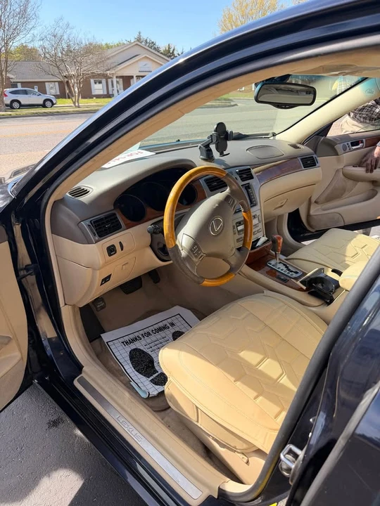 2005 Lexus ES 4th Gen - Image 4 of 6