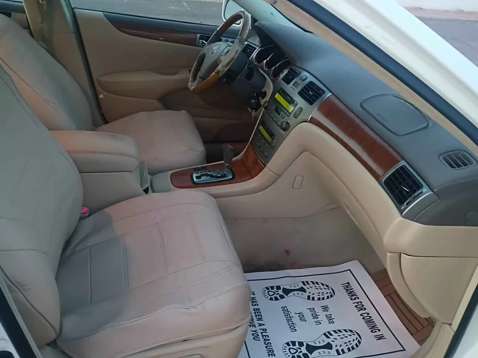 2005 Lexus ES 4th Gen - Image 12 of 15