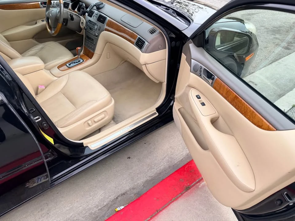 2005 Lexus ES 4th Gen - Image 13 of 17
