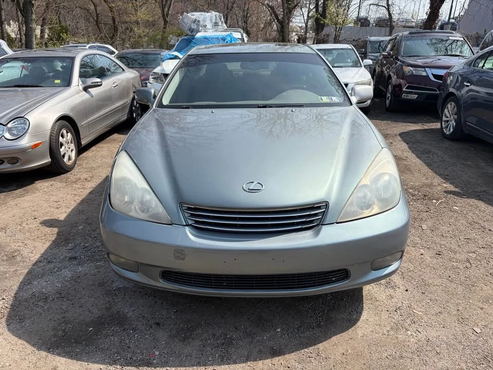 2005 Lexus ES 4th Gen - Image 2 of 8