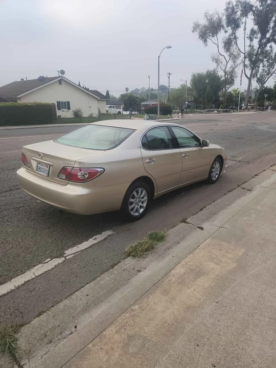 2005 Lexus ES 4th Gen - Image 7 of 14