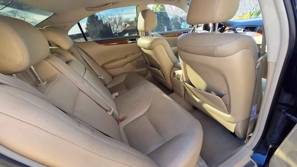 2005 Lexus ES 4th Gen - Image 17 of 19