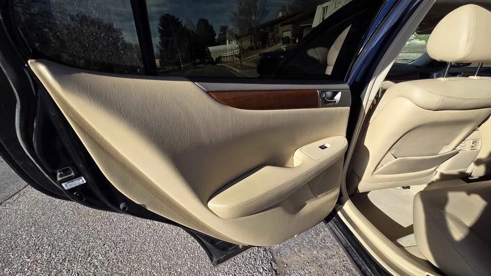 2005 Lexus ES 4th Gen - Image 18 of 19