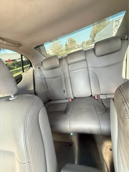 2005 Lexus ES 4th Gen - Image 13 of 16